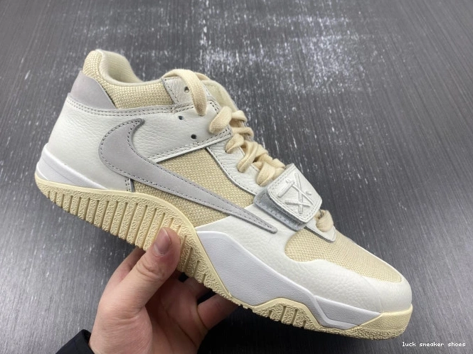 Cheap LUCY CHECK X JORDAN TRAVIS SCOTT THE FZ8117-003 CUT 0720